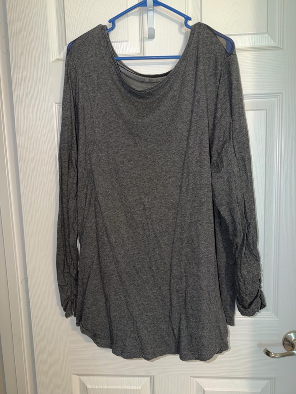 torrid Dark Gray Long Sleeve active shirt